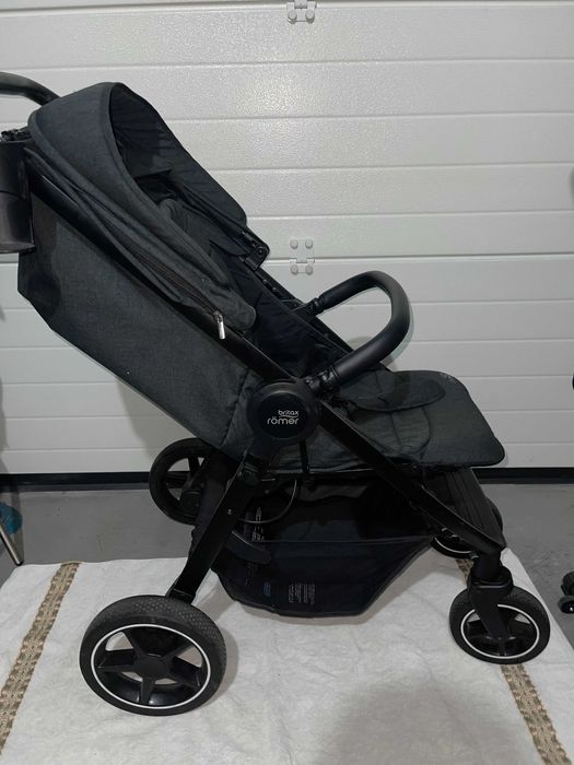 Britax Romer Carrinho B-Agile + OVO BABY-SAFE 2 i-SIZE ISOFIX