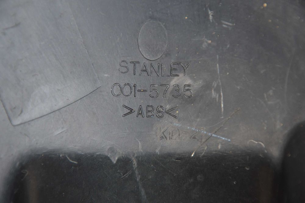 Kawasaki ER 5 ZR7 Zephyr 550/750/1100 REFLEKTOR lampa przod