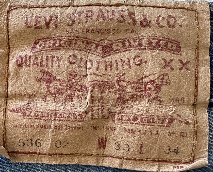 Calças de ganga bordadas64729509385474124