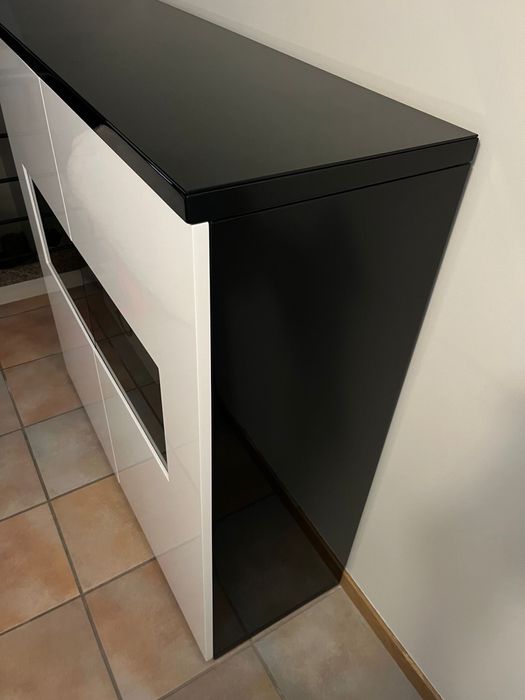 Móvel de sala tipo aparador/arrumação