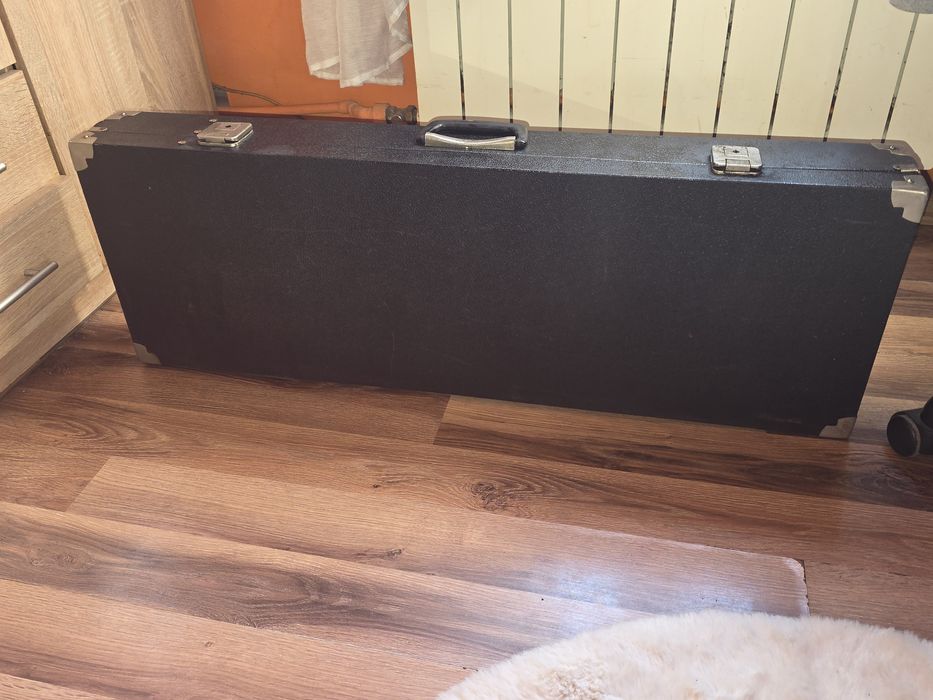 Sprzedam futerał na Instrumenty klawiszowe