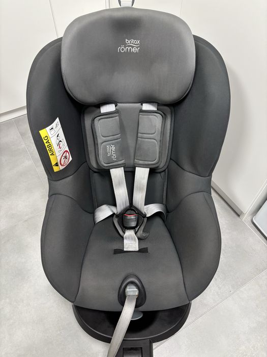 Fotelik Romer DUALFIX R  0-18 kg, tyłem do kierunku jazdy RWF z bazą