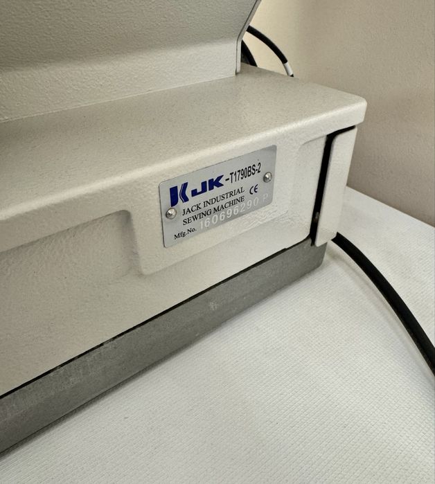 Dziurkarka bieliźniana elektroniczna JACK T1790BS-2