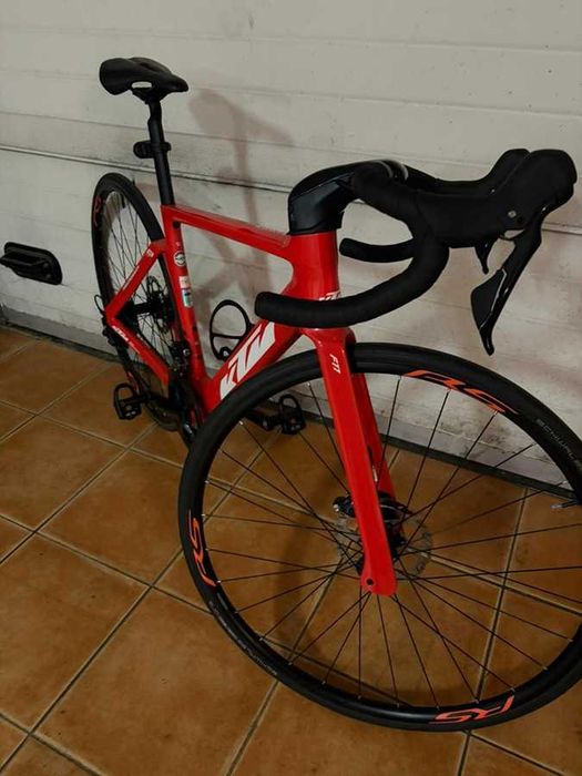Bicicleta KTM Lisse Pro (como nova)