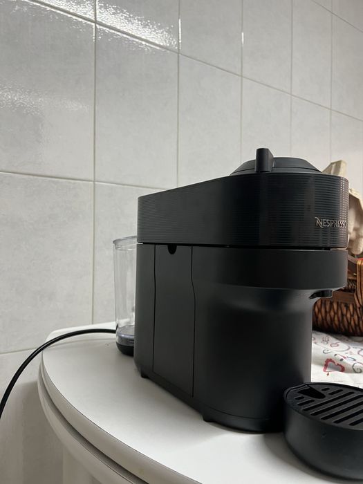 Maquina de Café Nespresso Vertuo Pop