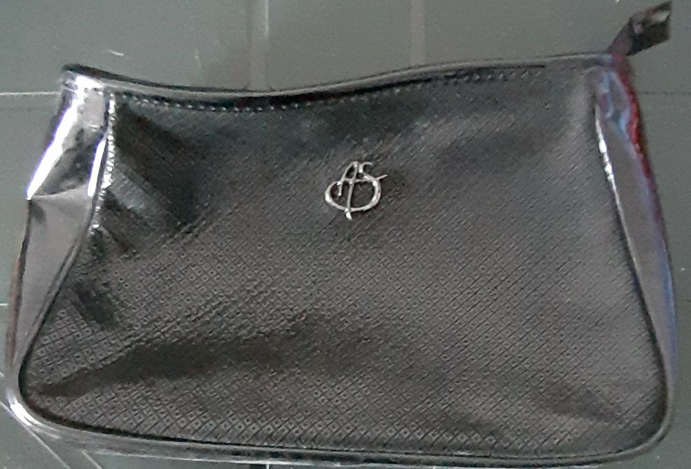 Vendo Pochete Ana Sousa