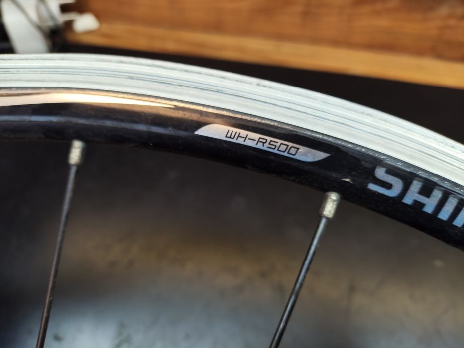 Rodas de estrada Shimano WH-R500 (semi novas)