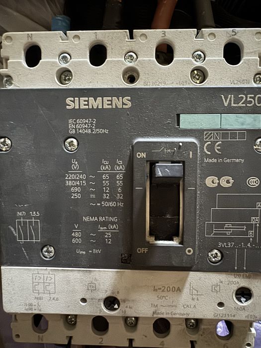 disjuntor industrial da Siemens VL250