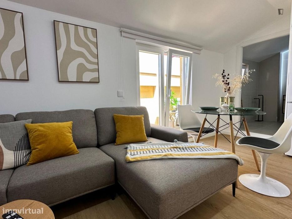 Apartamento com 1 quartos - localizado em Casal do Bispo Coimbra