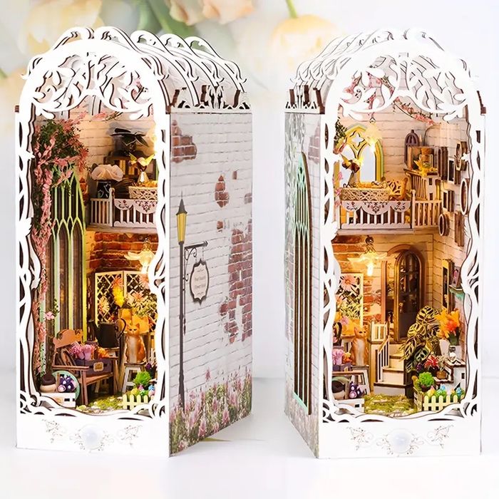 Книжковий Румбокс БукНук Квітковий будиночок DIY BookNook з підсвіткою