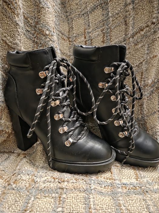 Piękne, wysokie ale stabilne buty ZARA r. 40
