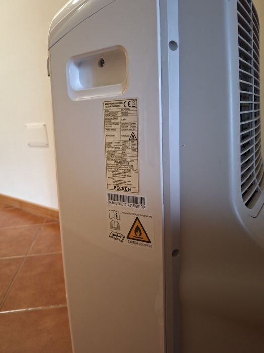 Ar Condicionado Portátil Becken BAC4255 (12000 BTU - até 23 m²) com garantia