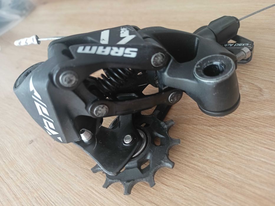 Przerzutka tylna grupa SRAM Apex 1x10 1x11