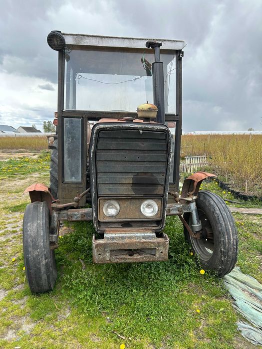 Sprzedam ciągnik Massey Ferguson 235.