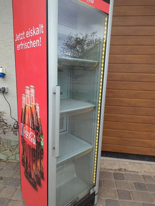 Холодярка холодильник  холодильна вітрина coca-cola