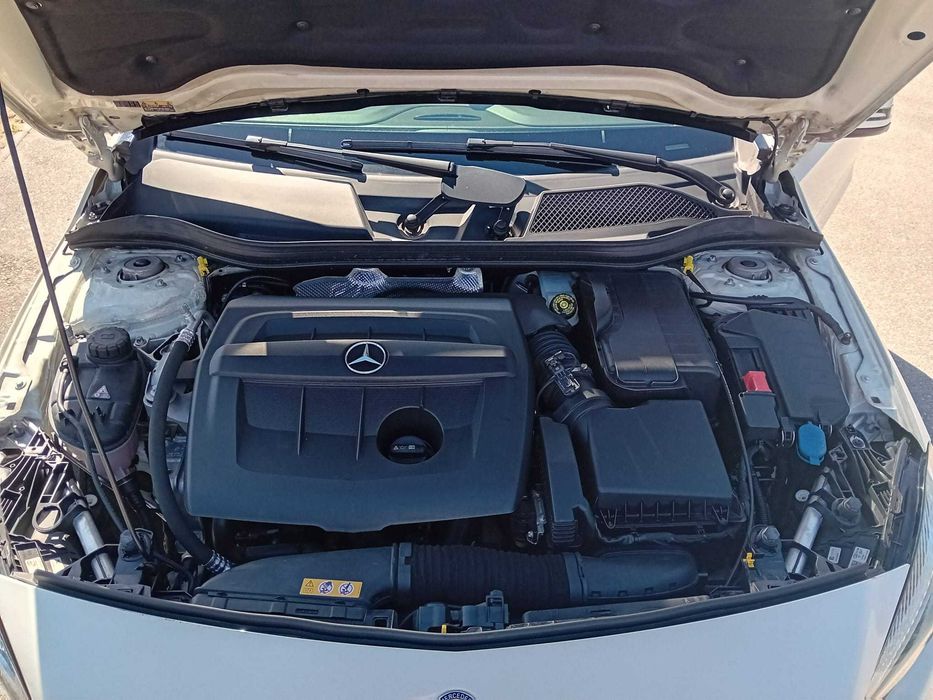 Mercedes A 180 d c/auto - Nacional ( pequeno sinistro )