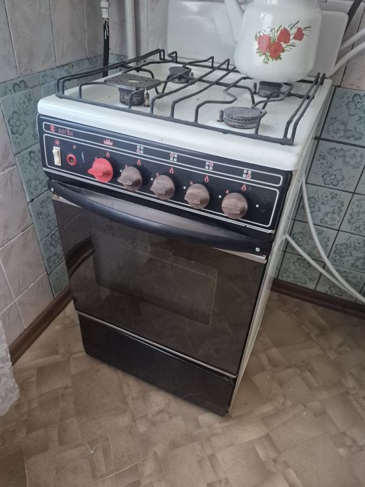 Газова плита віддам, самовивіз