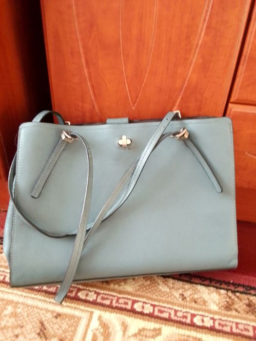 Сумка гоубо-сірого кольору в непоганому стані є відправка укр почту