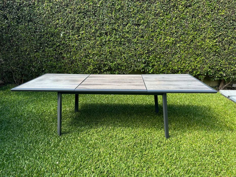 Mesa extensível com 12 lugares PAVANE cinza escuro
