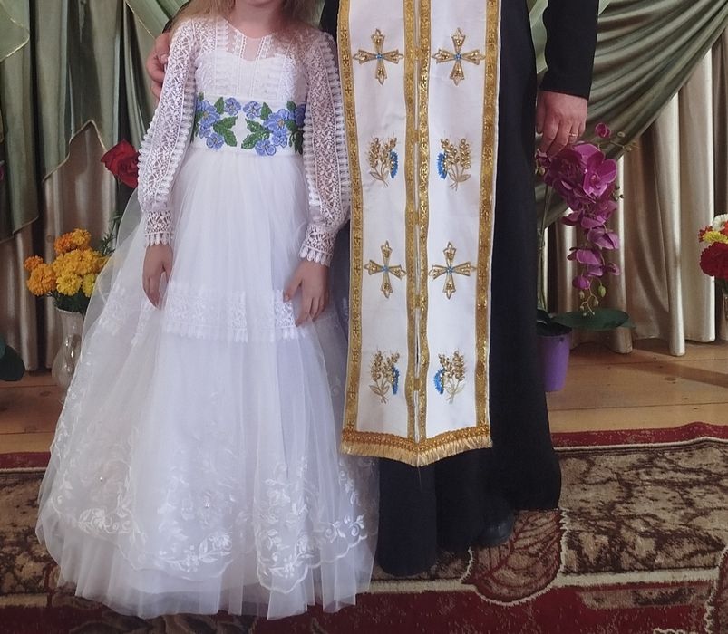 Продам біле пишне плаття