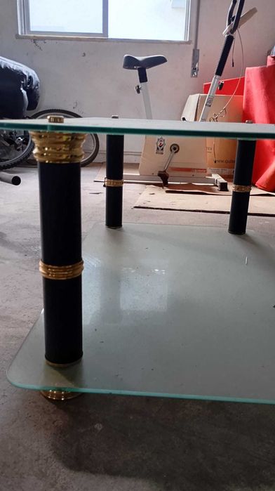 Mesa de vidro para a sala de estar