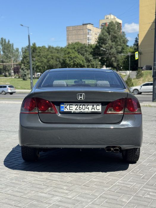 В продаже Honda Civic 2008 года 1.8