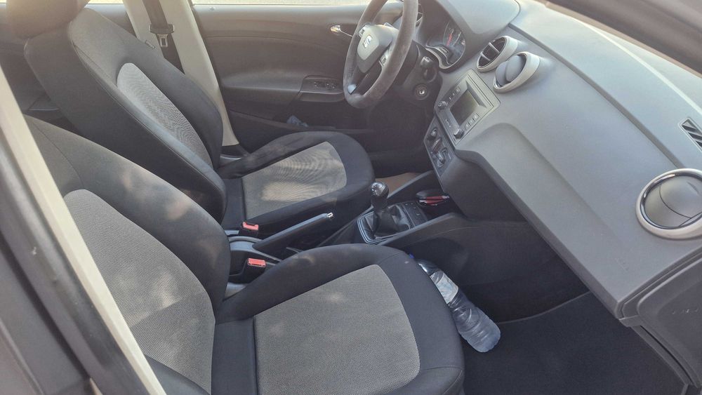 Seat Ibiza 1.4tdi 90cvs 5 portas 5 lugares 12/2016 Nacional