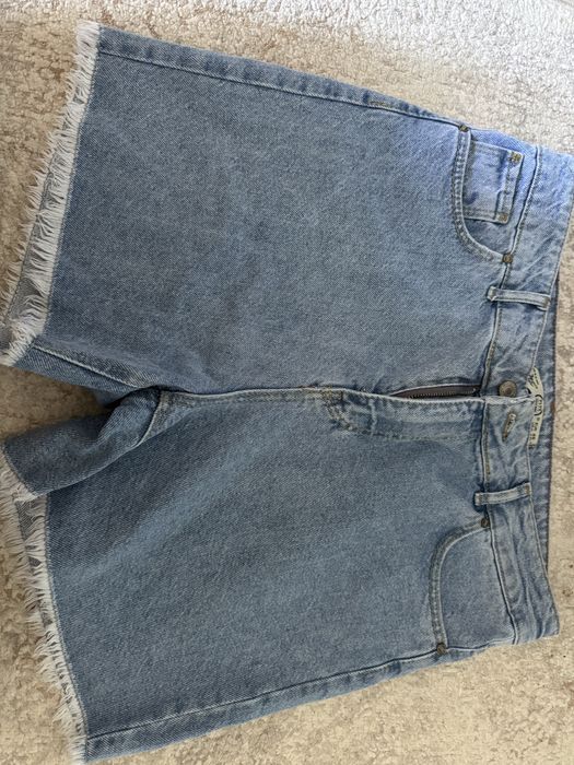 Джинсові жіночі шорти