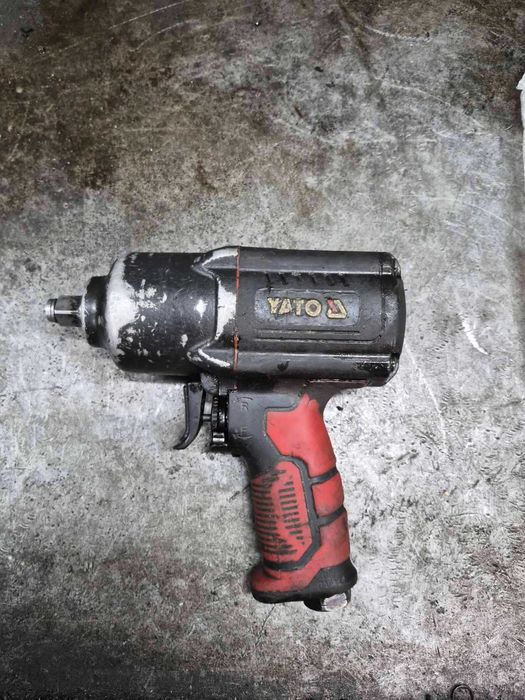 Пневматичний гайковерт 1700 Нм YATO YT-09544 пневмопістолет