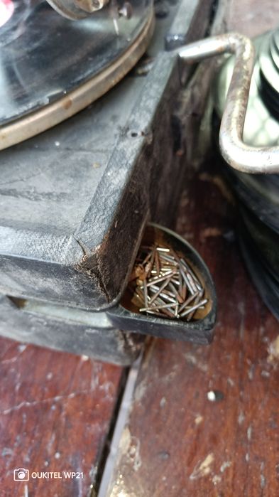 Продам патефон робочий