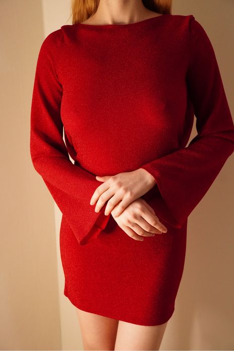 Ефектна новорічна сукня | Червона, відкрита спина