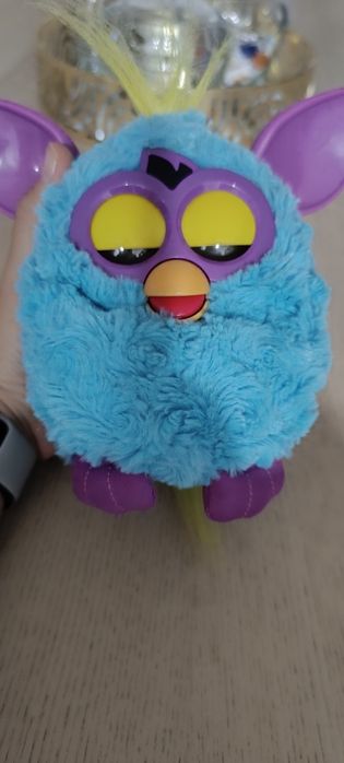 Furby 2012 como novo