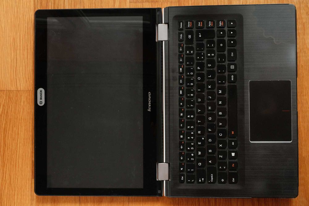 Lenovo Yoga 500 | 2-em-1 Tátil | Funcional | Ideal para uso básico