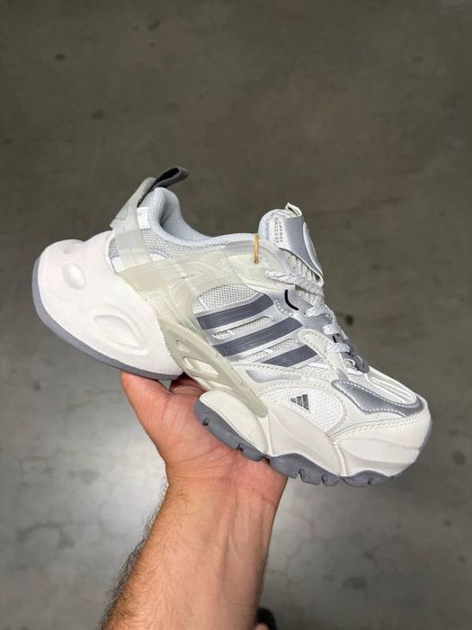 Жіночі кросівки Adidas Vento XLG біло-сірі легкі стильні кроси