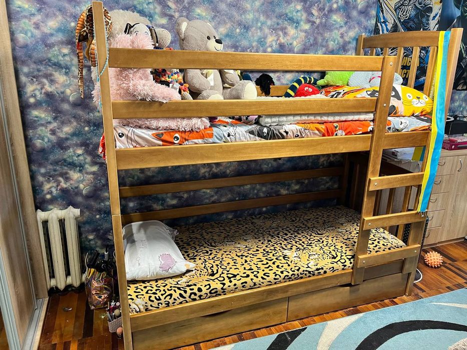 Двоповерхове ліжко