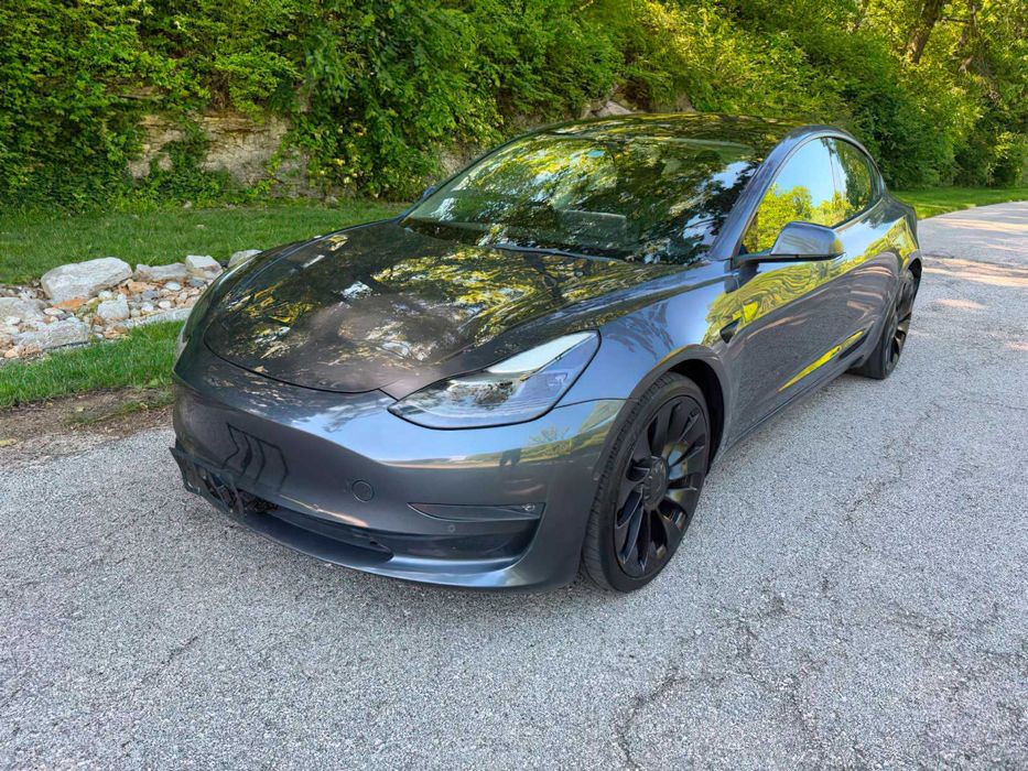 Tesla Model 3 Performance      2022