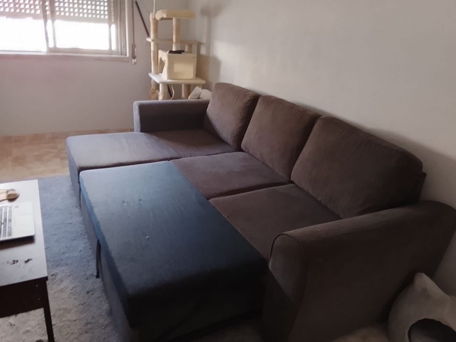 Sofá com chaise longue + mesa de cozinha