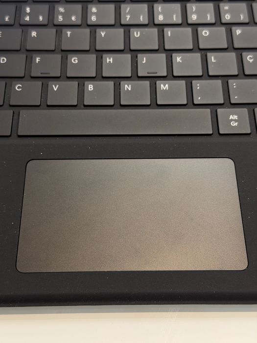 Microsoft Surface Pro 11 – 16GB / 512GB – Como Novo!