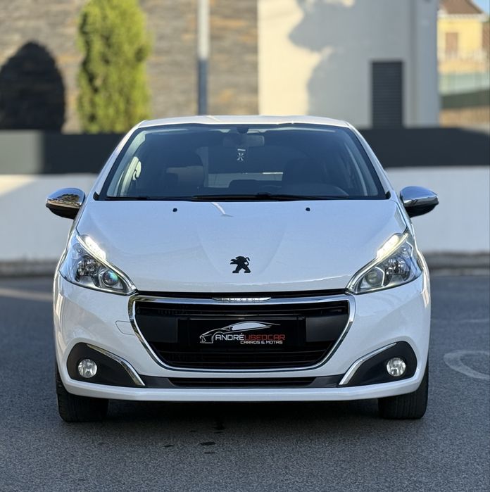 Peugeot 208 1.6 HDi Style•193000Km