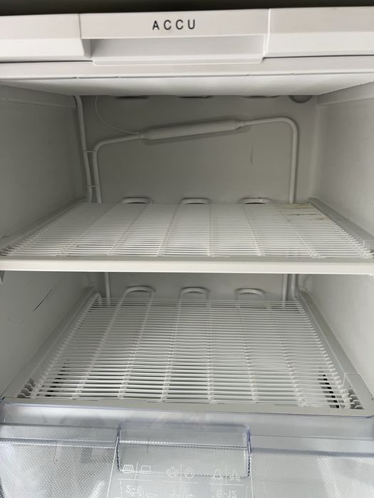 Продам морозильну камеру