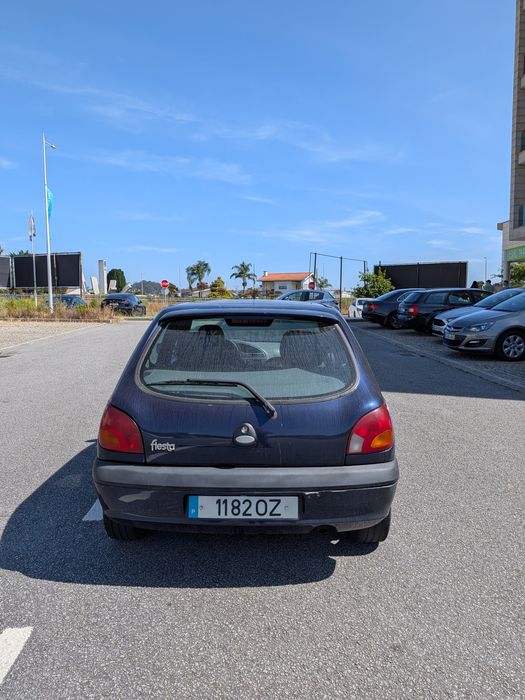 Ford Fiesta 1.25 16v 75cv Fiável e Económico