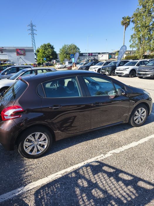 Peugeot 208 1.2 gasolina