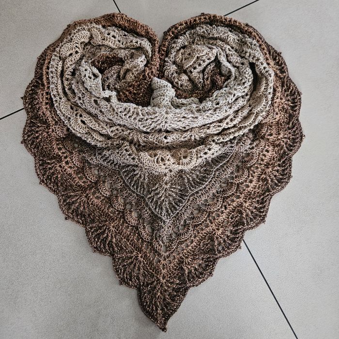 Chusta robiona ręcznie na szydełku rękodzieło Handmade