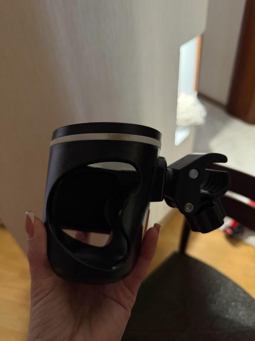 Підстаканик та тримач для телефону