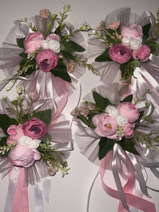 Прикраса на весільне авто