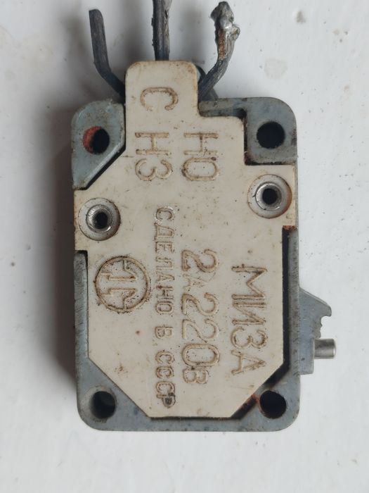 Мікроперемикач кнопочний мiкровимикач мiкровмикач пуск стоп СССР