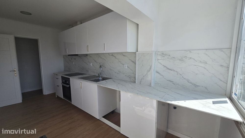 T2+1 totalmente remodelado Amora