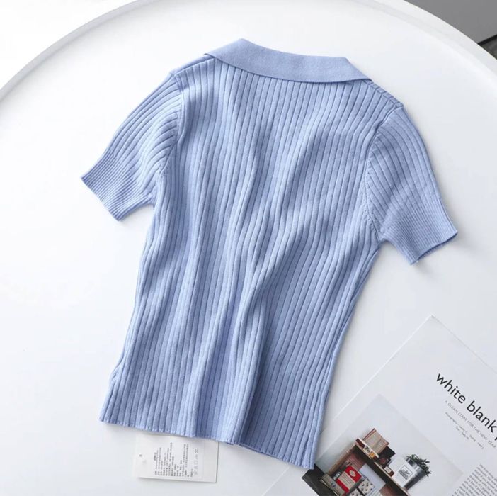 Блакитний топ футболка