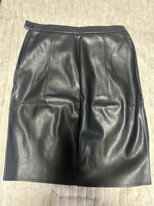 Шкіряна спідниця