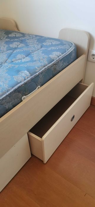 Cama Solteiro com gavetas 90x200cm (+ estrado e colchão)